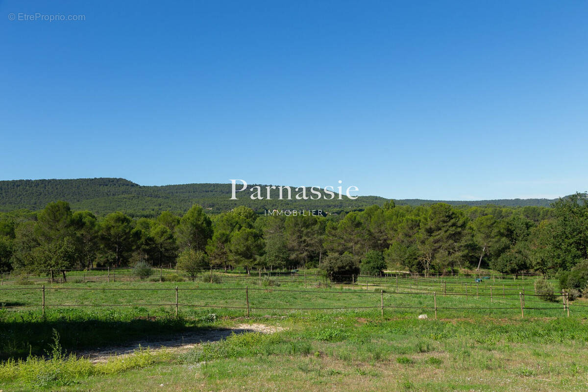 Maison à MEYRARGUES