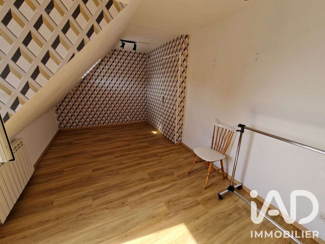 Maison 100 m² à Le Pin  - photo 5