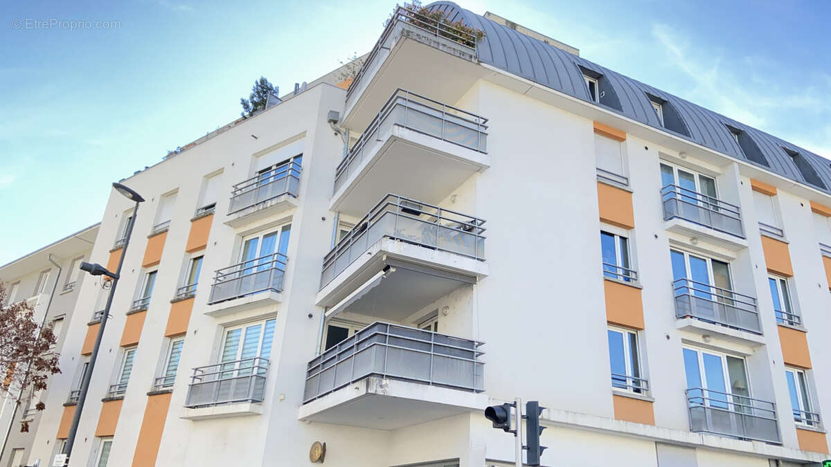 Appartement à SAINT-MARTIN-D'HERES