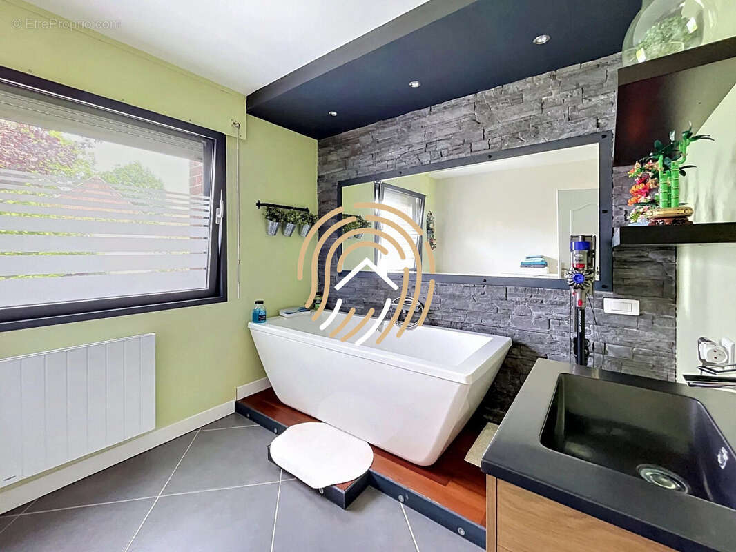 Maison 116 m² à Raimbeaucourt  - photo 8