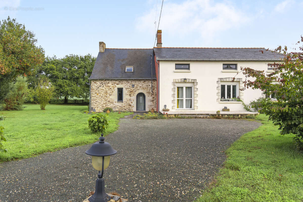 Maison à MOZE-SUR-LOUET