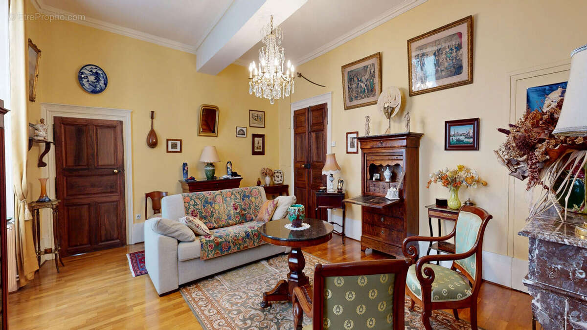Appartement à MOULINS