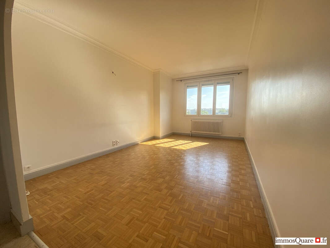 Appartement à LYON-8E