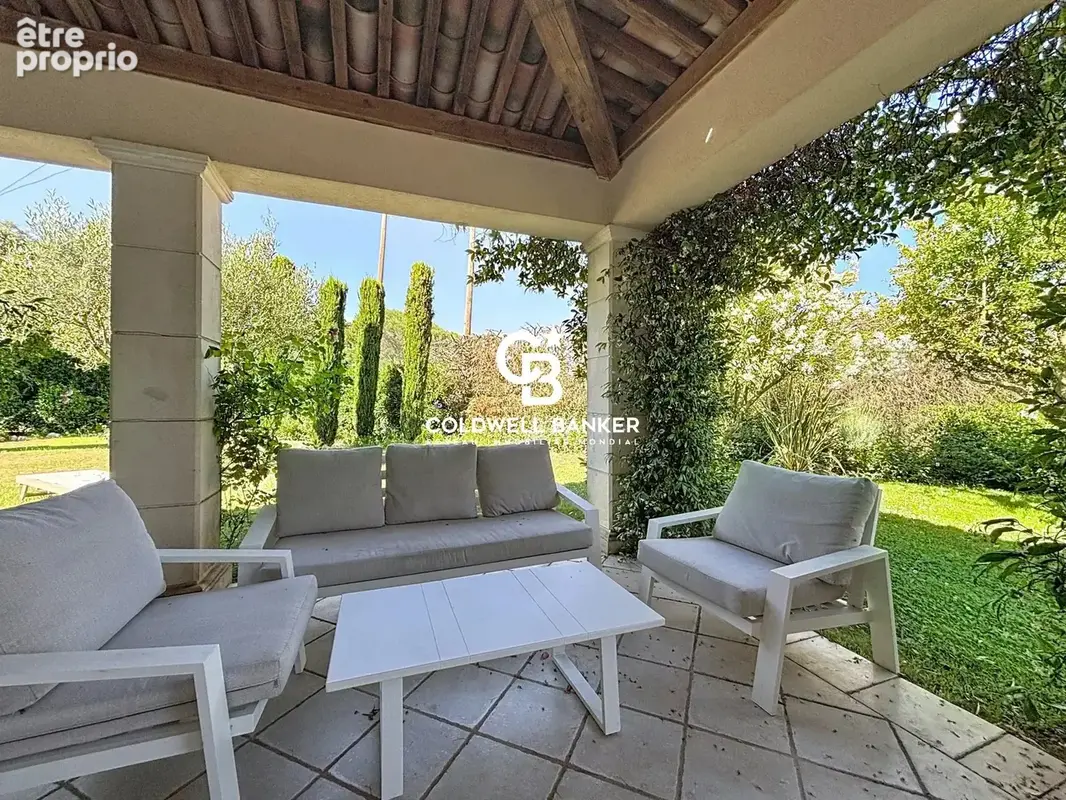 Beauvallon – Élégante villa avec vue sur le Golfe de Saint-Tropez - photo 7