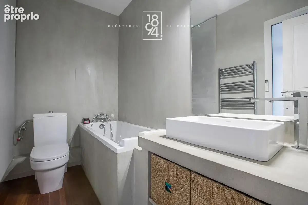 Superbe T4 duplex dernier étage avec balcon au calme - Périer - photo 10