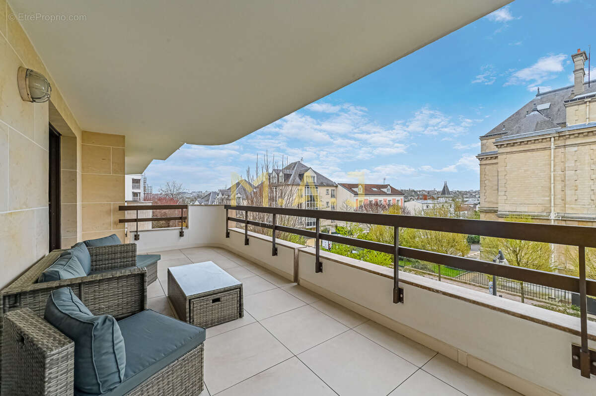 Appartement à LE PERREUX-SUR-MARNE