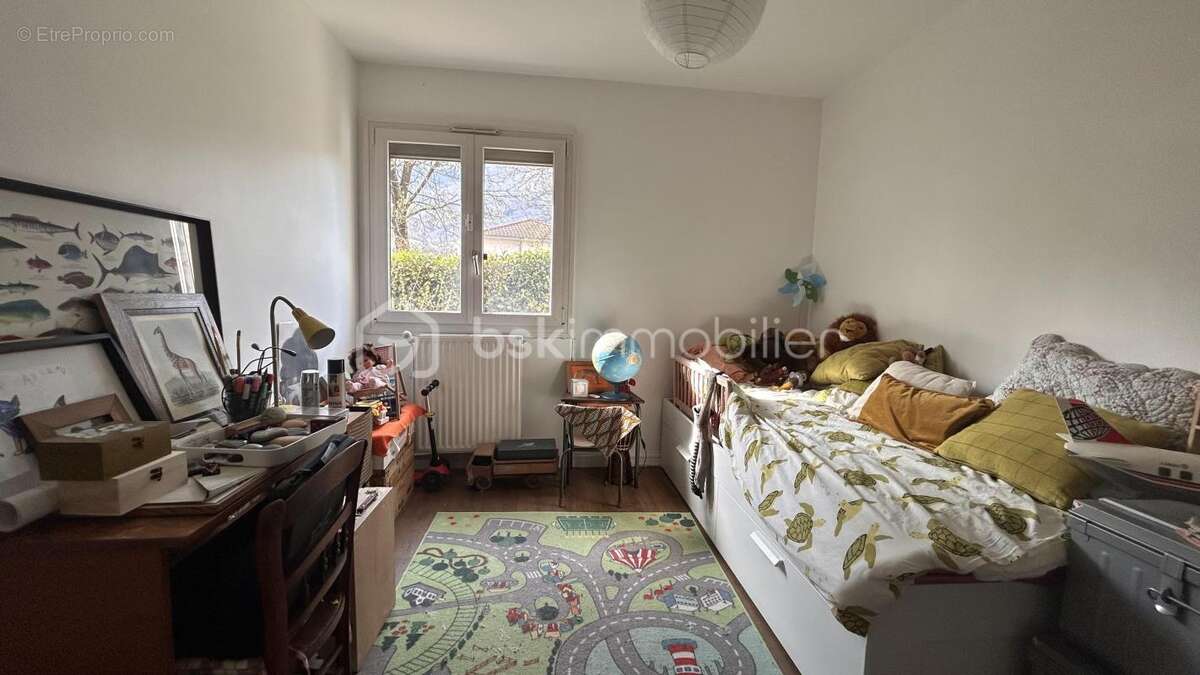 Appartement à LE PONT-DE-CLAIX