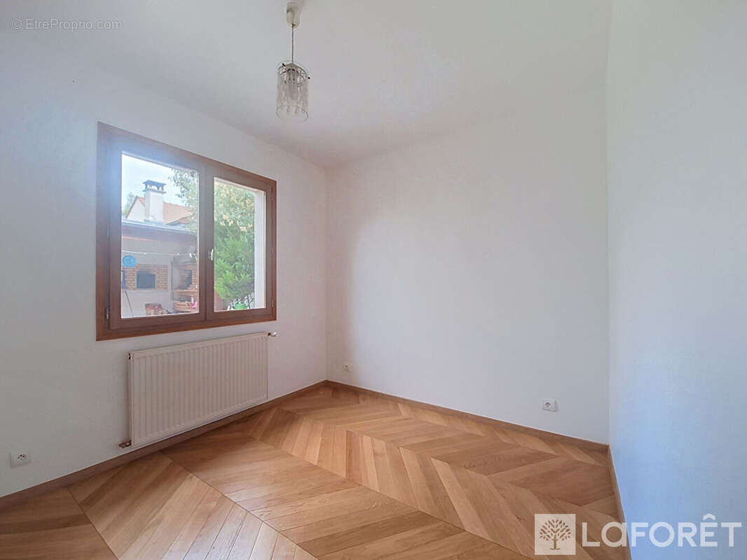 Maison Villiers Sur Marne 5 pièce(s) 114 m2 - photo 10