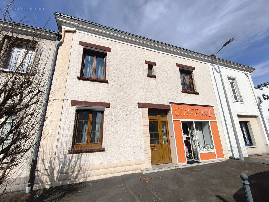 Maison à MAYET