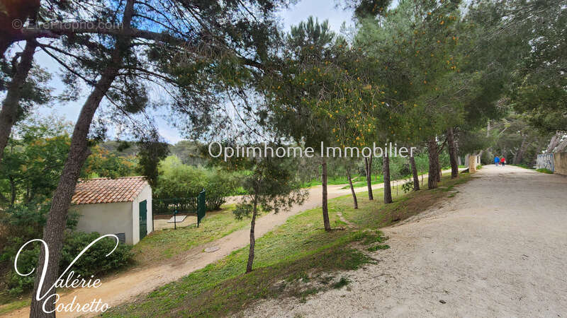 Appartement à LA LONDE-LES-MAURES