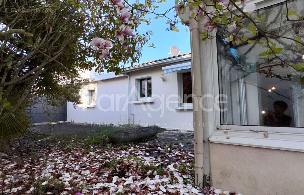 Maison à VAUX-SUR-MER