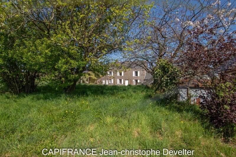 Maison à vendre GORRON (53) maison en pierres 3 chambres avec dépendances sur terrain de 3450 m2 - photo 15