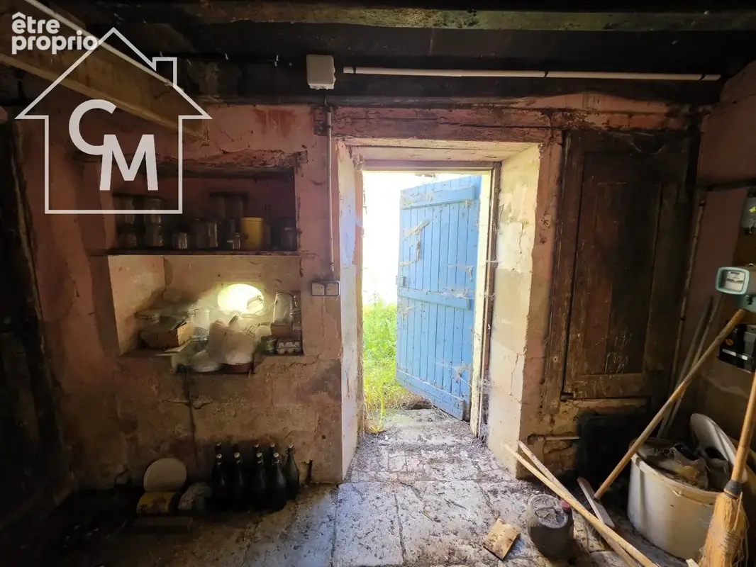 Maison à rénover avec dépendances et grange   alloue - photo 20