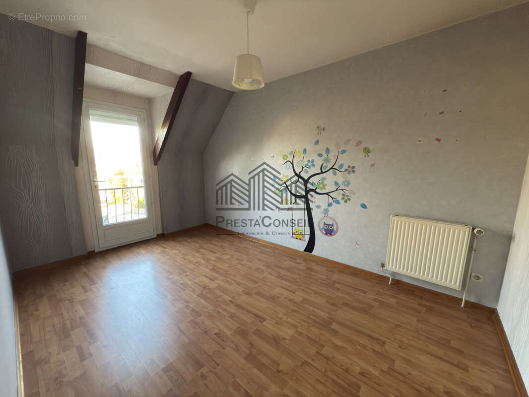 Maison à LES DAMPS