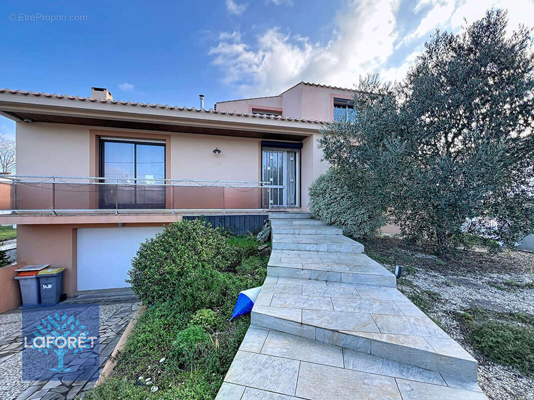 Maison à SAINT-HILAIRE-DE-RIEZ