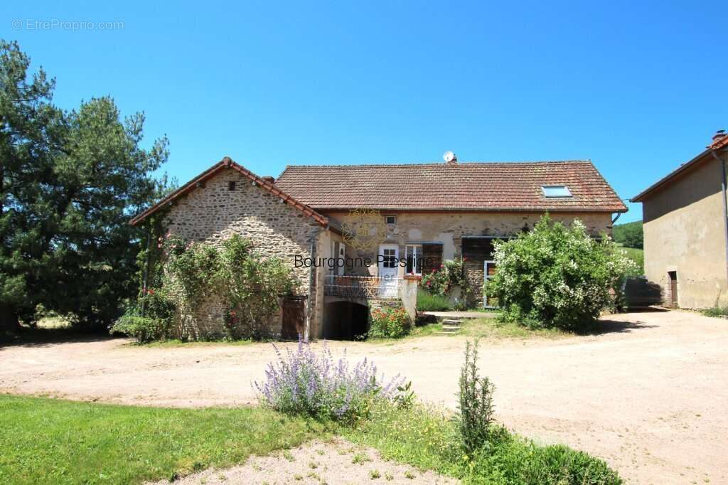 Maison à AUTUN