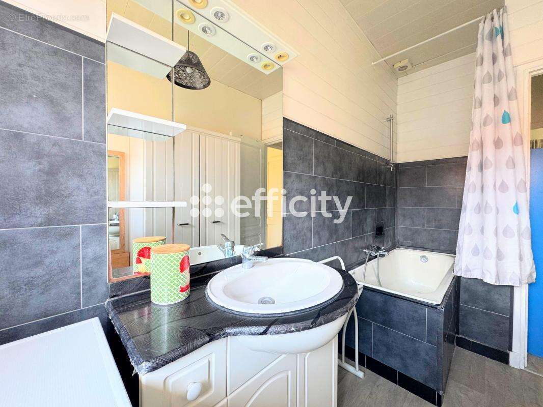 Appartement à MAISONS-ALFORT