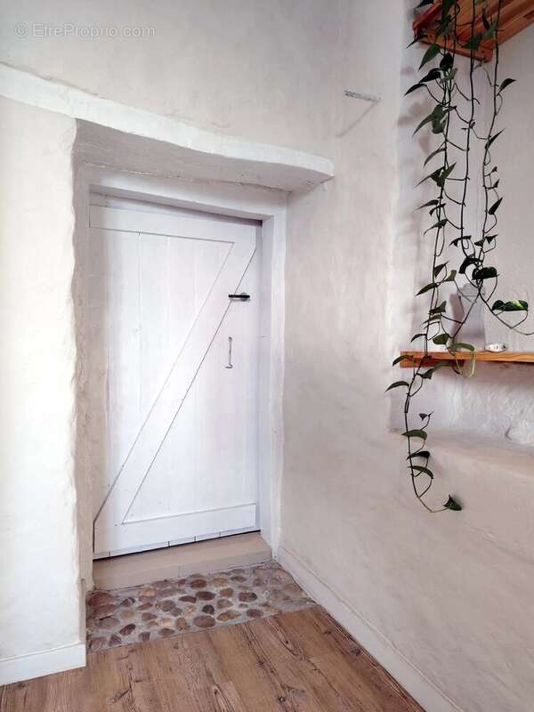 Maison à LA BASSE-VAIVRE