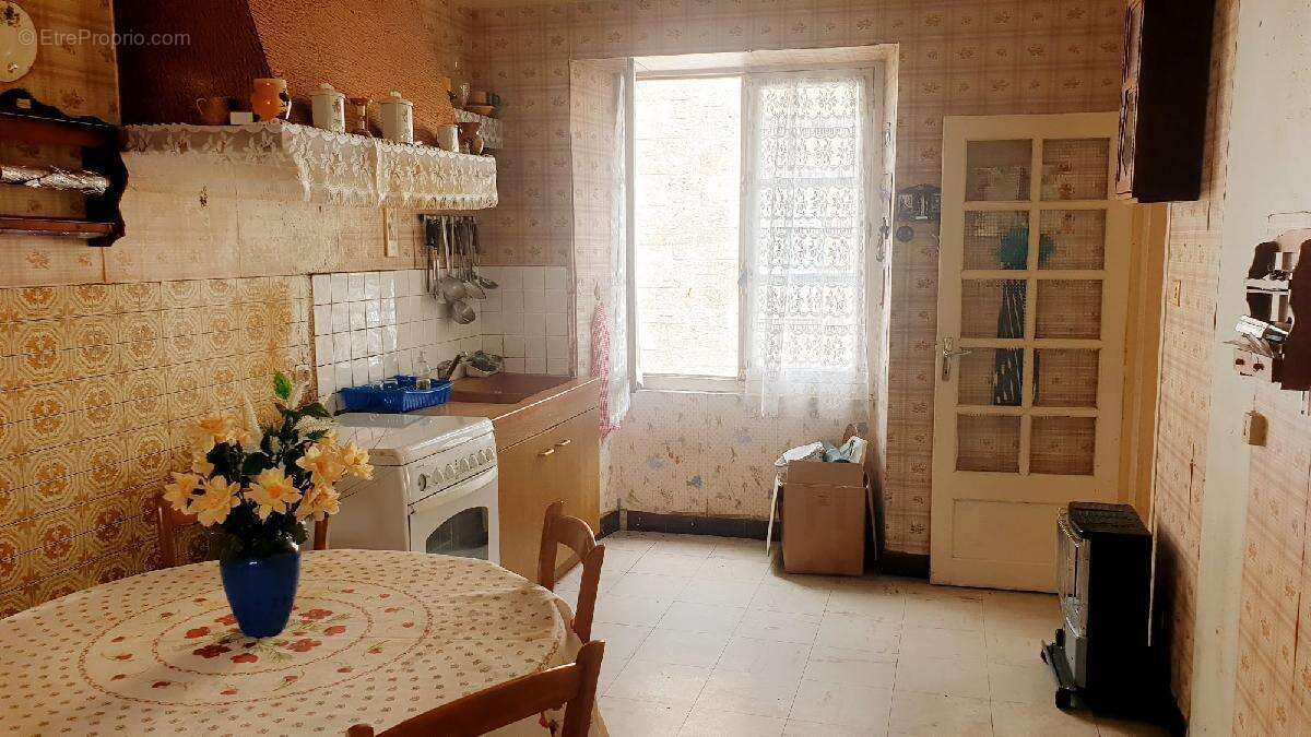 Maison à TARNAC