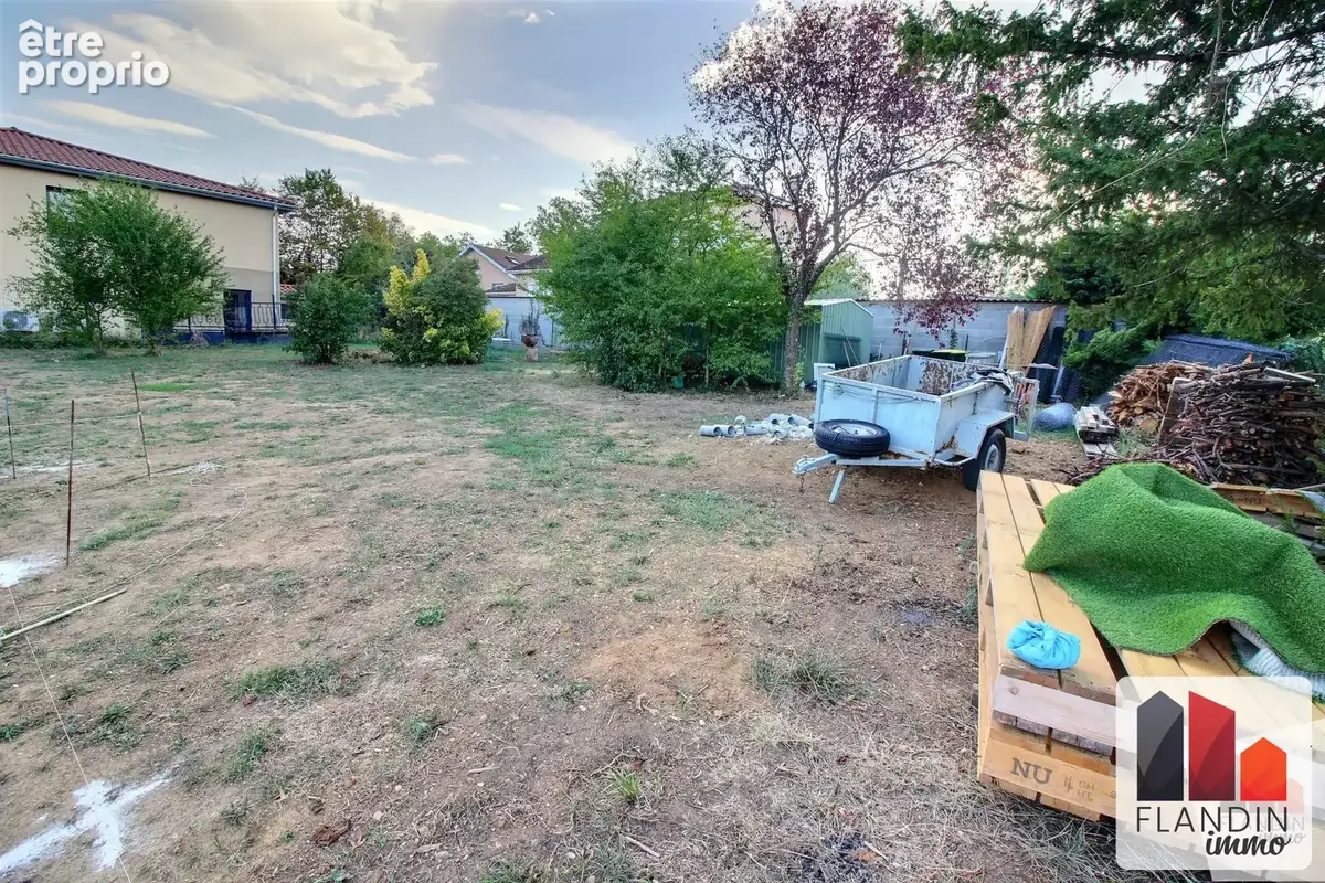 Terrain 480 m² à vendre à Saint-Genis-Laval (69230) - photo 2