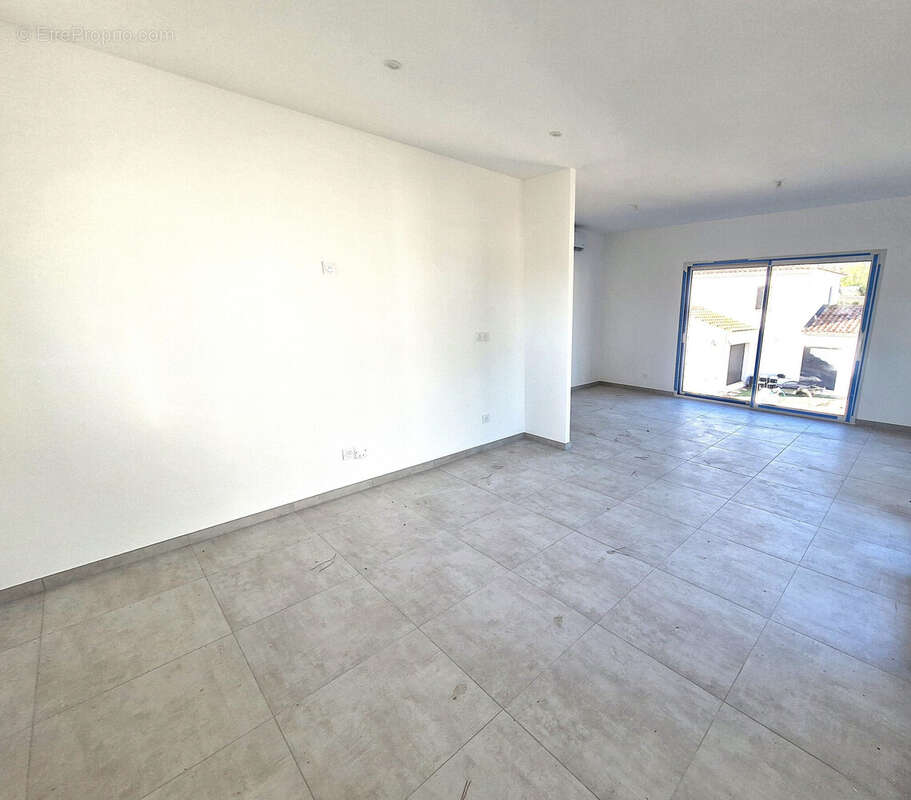 Appartement 54 m² à Cuers  - photo 6