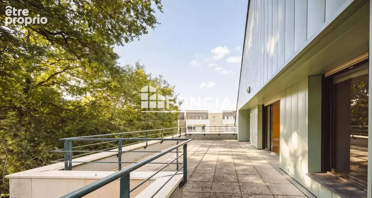SAINT-GRÉGOIRE – Centre-ville - Appartement de 104 m2 avec terrasse de 30 m2 en dernier étage - photo 1
