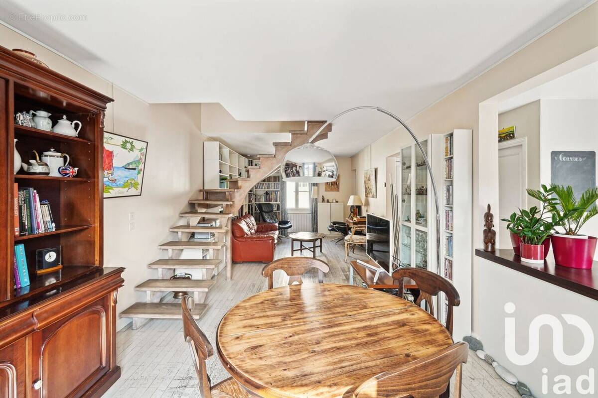 Photo 1 - Appartement à SURESNES