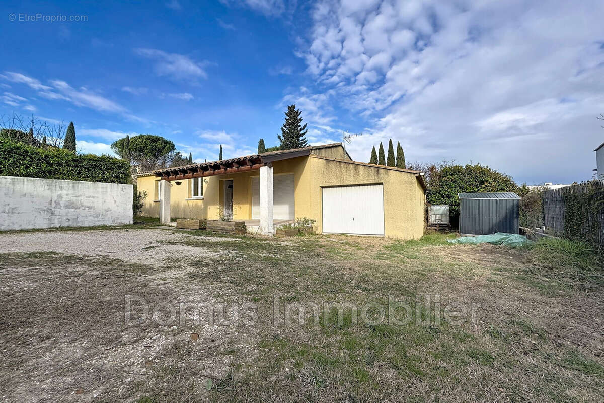 Maison à SAINT-SATURNIN-LES-AVIGNON