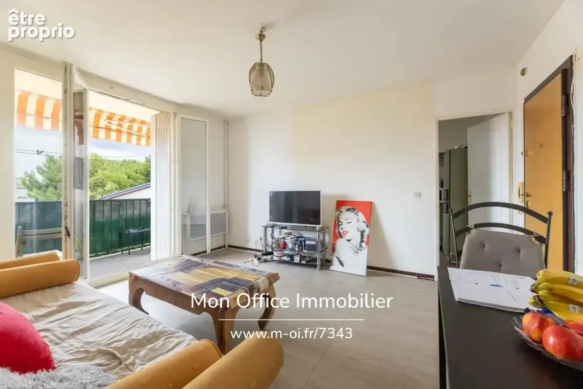 Référence : 7343-RVF. - Appartement T2 - Terrasse et Parking - photo 3