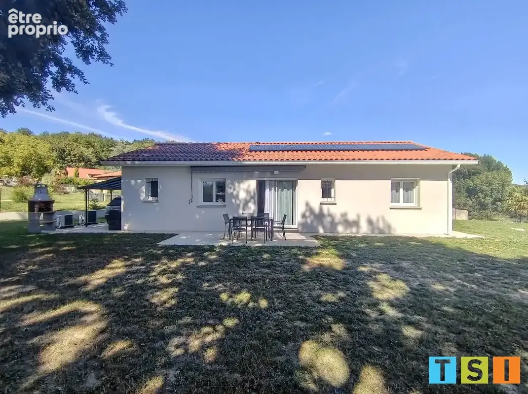 Villa contemporaine sur environ 750 m² de terrain. - photo 3