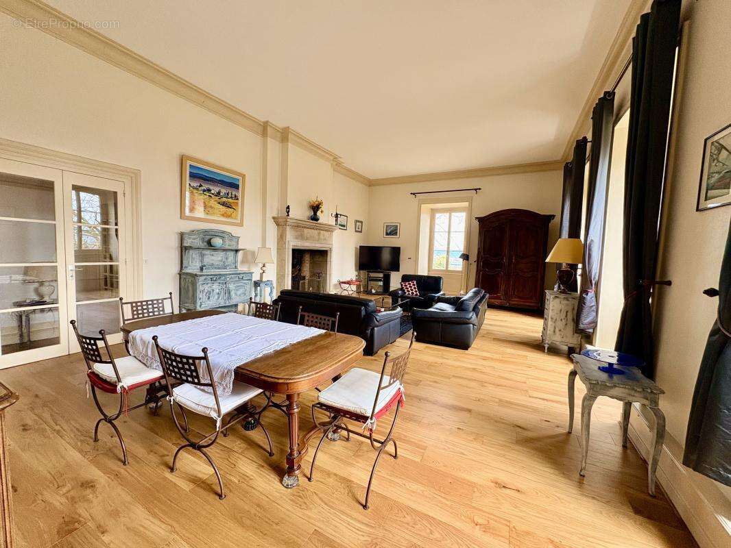 Appartement à DOMARIN