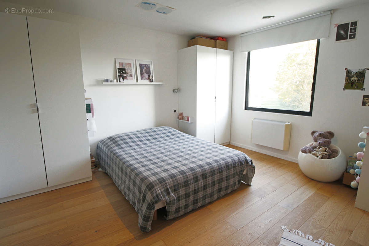 Maison à VAUX-SUR-AURE