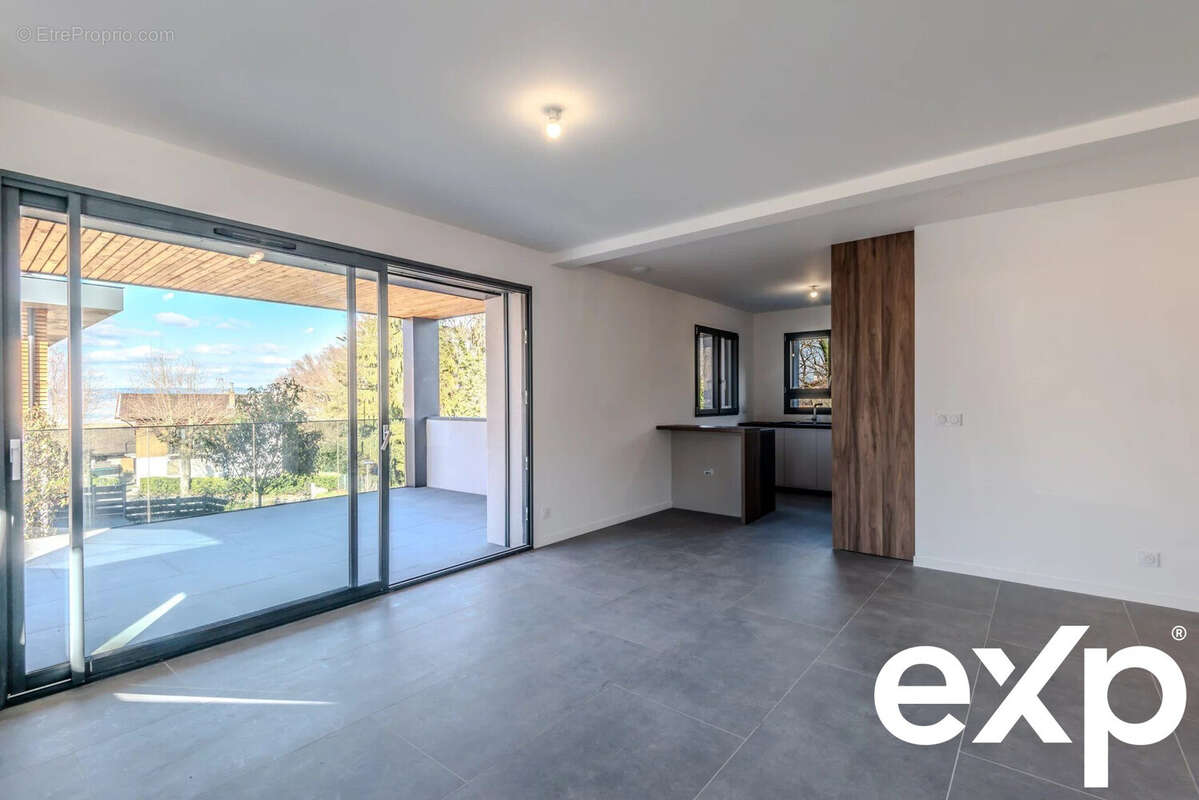 Appartement à NEUVECELLE