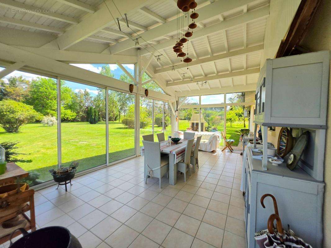 Maison à CASTETS-EN-DORTHE