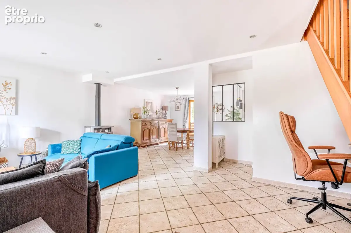 Maison familiale de près de 130 m², terrain de plus de 1 400 m² à Villiers-sur-Morin - photo 3