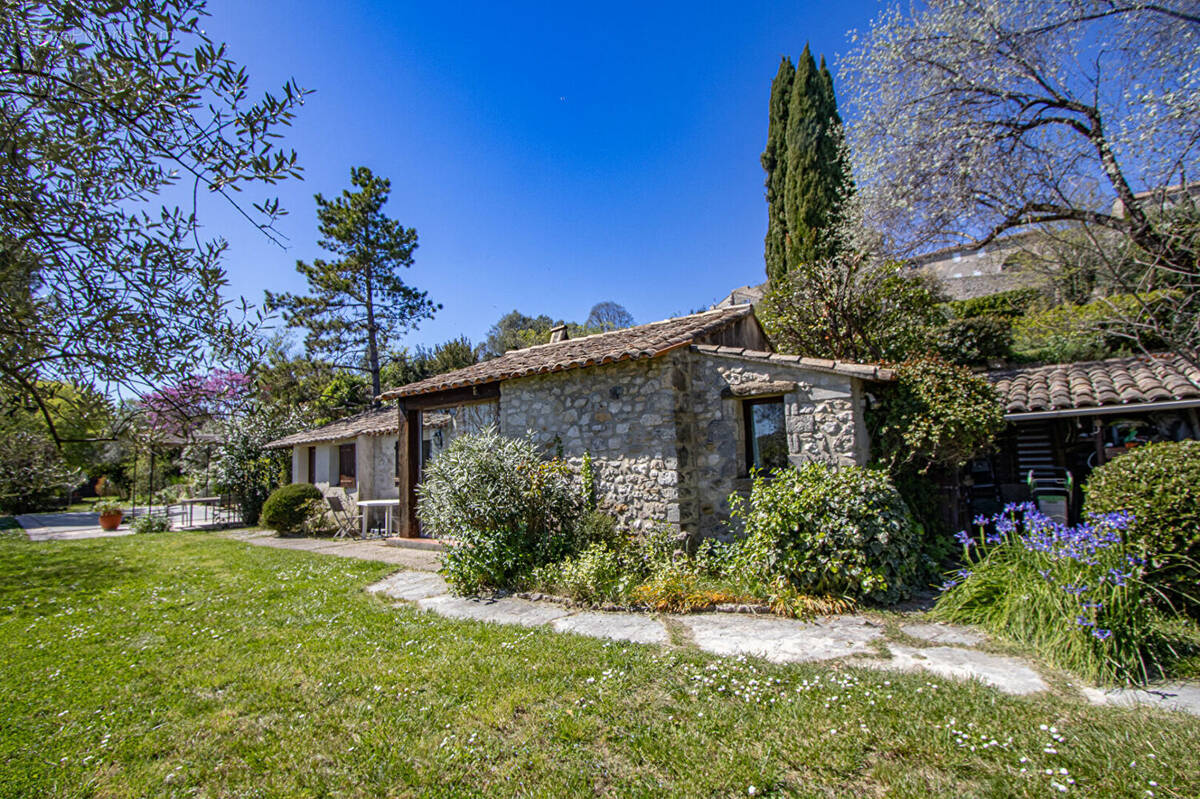 Maison à SAINT-PAUL-TROIS-CHATEAUX