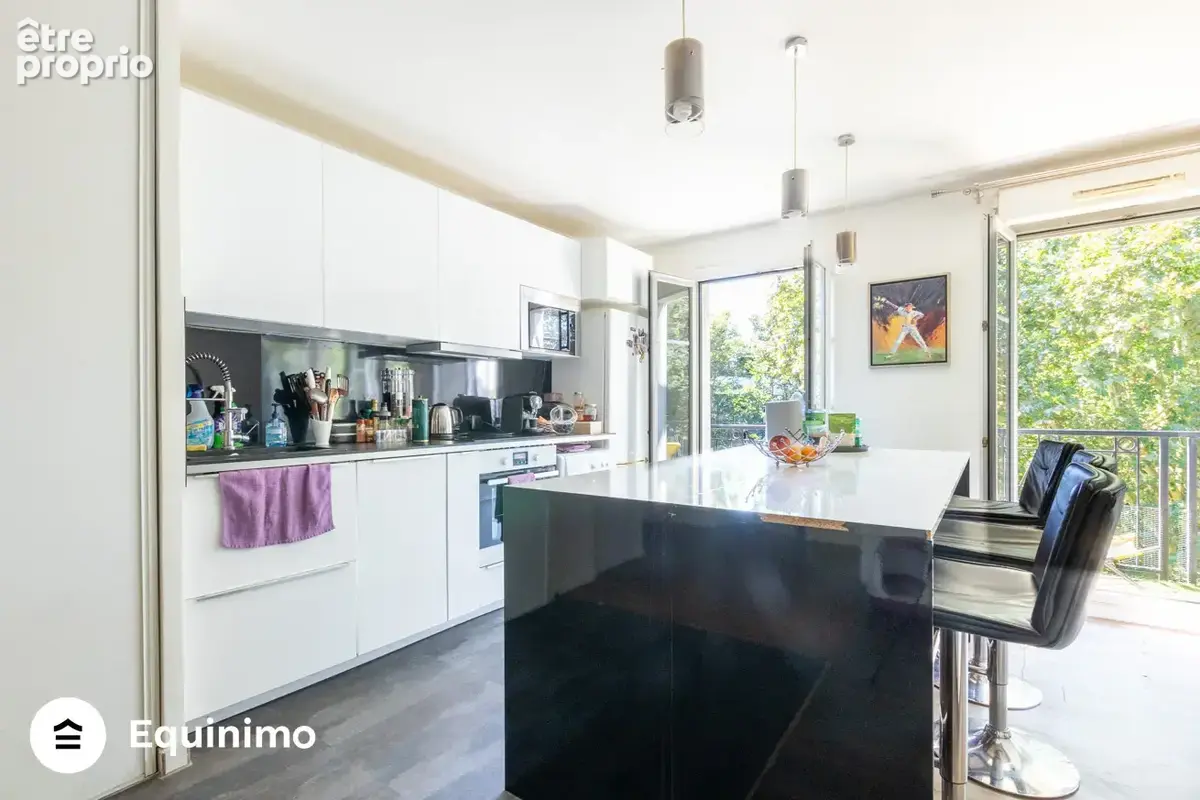 Appartement de 90m2, traversant, lumineux et en bon état, avec balcon et vue sur la Marne, situé Belvédère des - photo 9