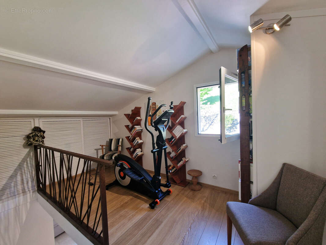 Maison à COUZON-AU-MONT-D&#039;OR