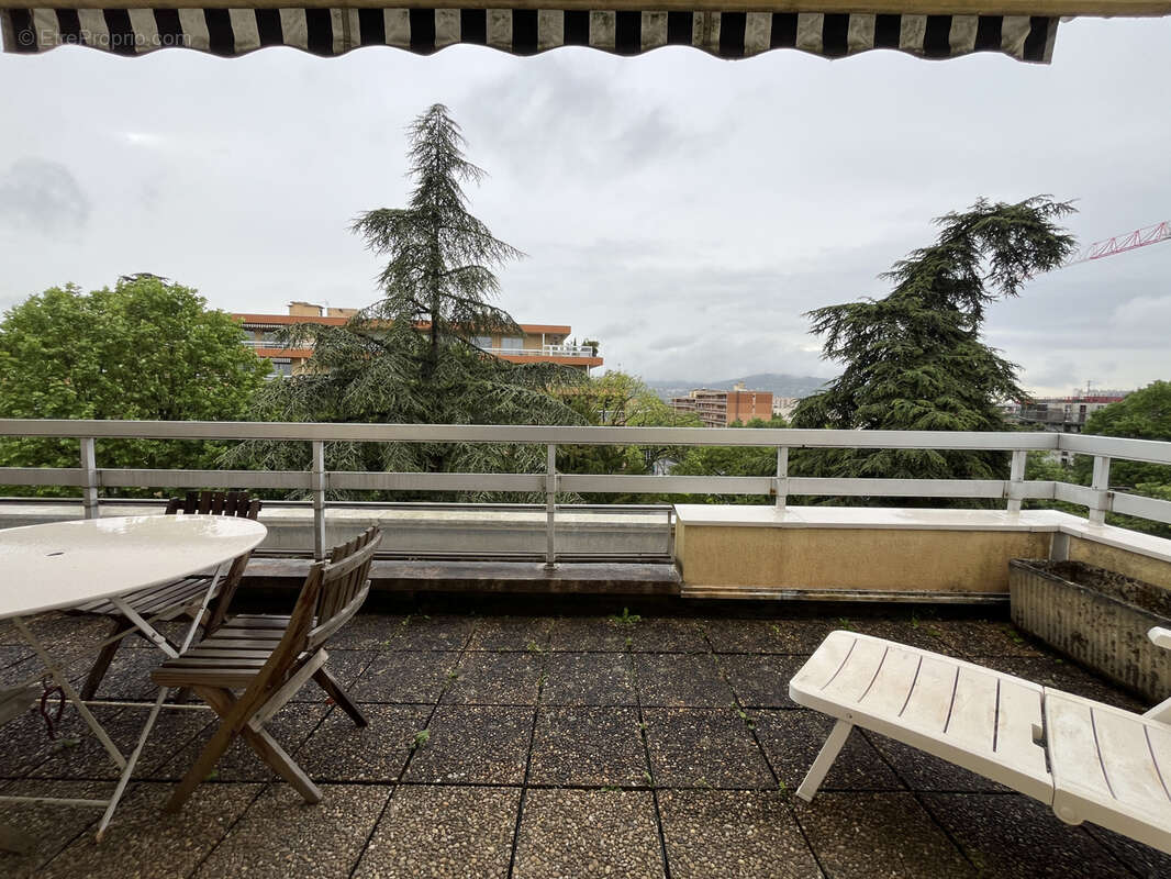 Appartement à CALUIRE-ET-CUIRE