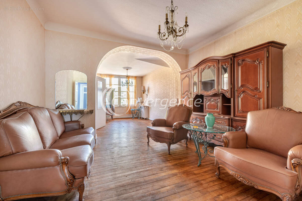 Maison de 150 m2 avec atelier de 185 m2 - photo 2