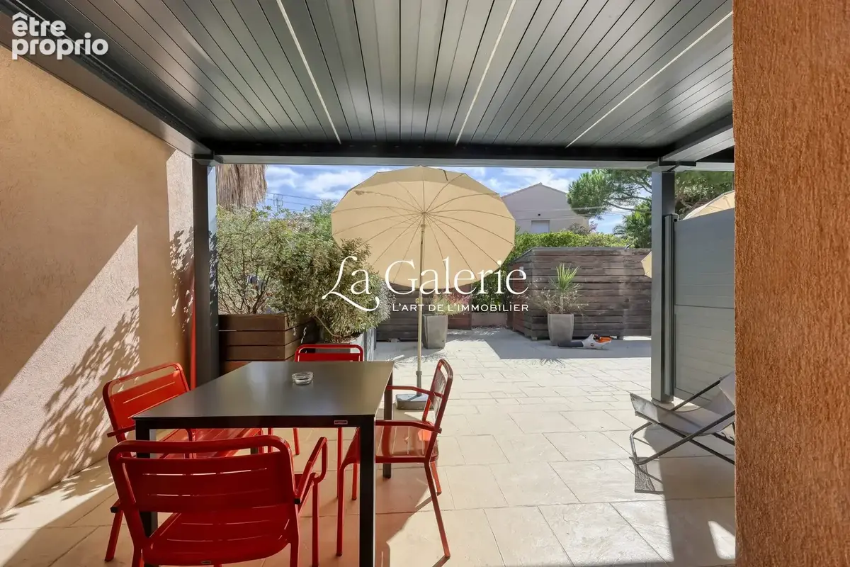 Appartement 1 pièce 25 m² à vendre à Hyeres (83400) - photo 3