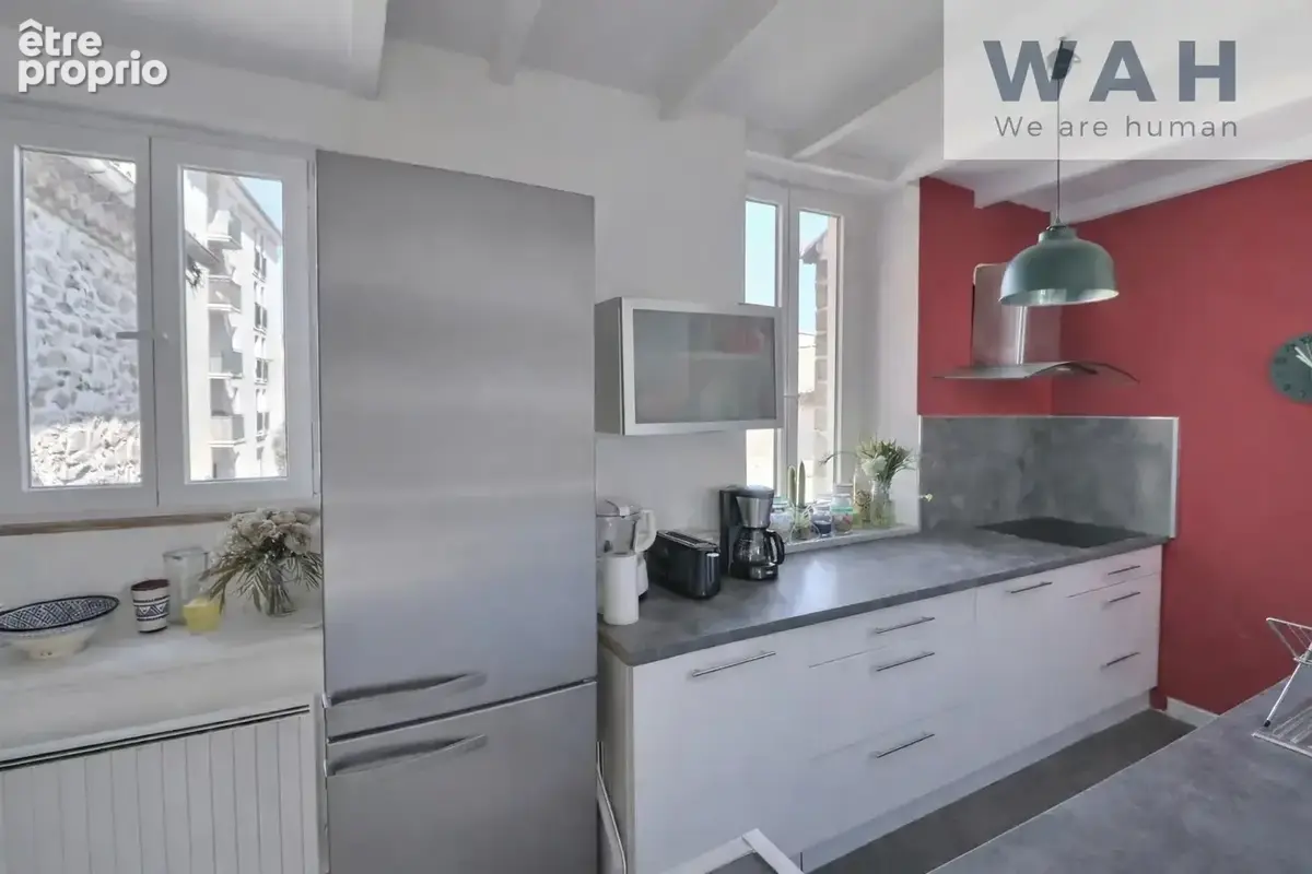 Maison de ville avec 2 studios indépendants, cour et garage - photo 4