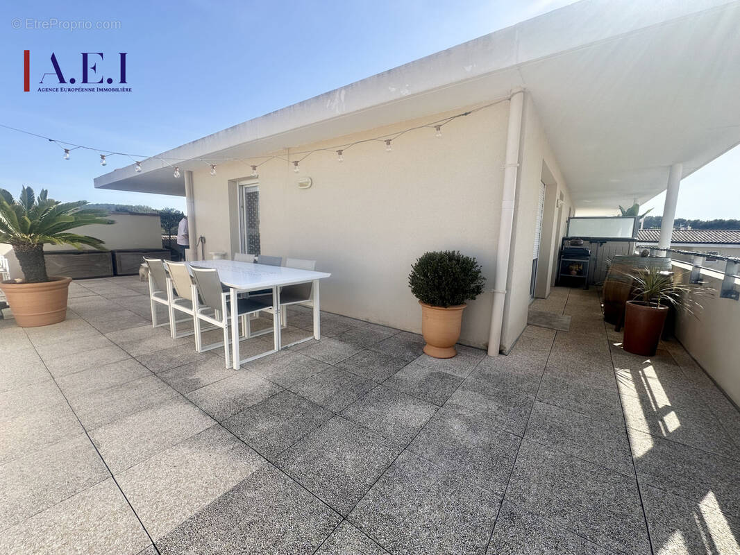 Appartement à SIX-FOURS-LES-PLAGES