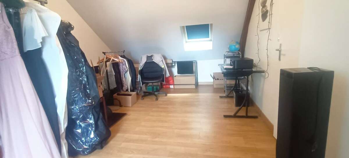 Commerce à CAUDEBEC-LES-ELBEUF