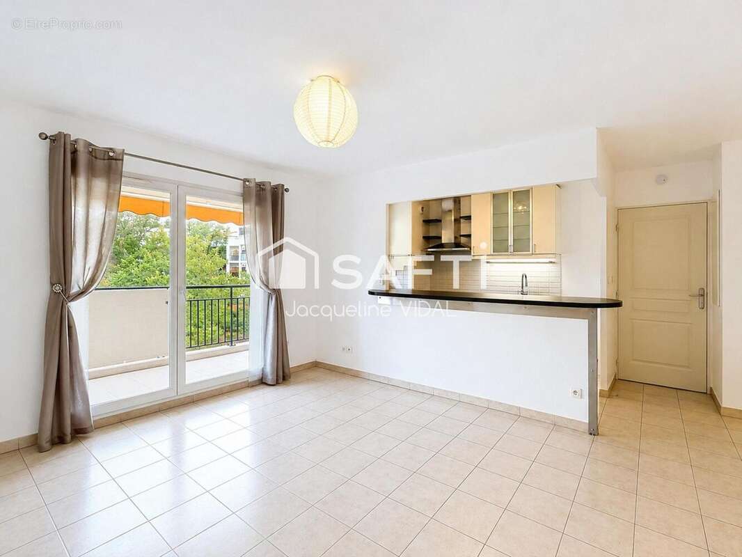Photo 3 - Appartement à MARSEILLE-11E