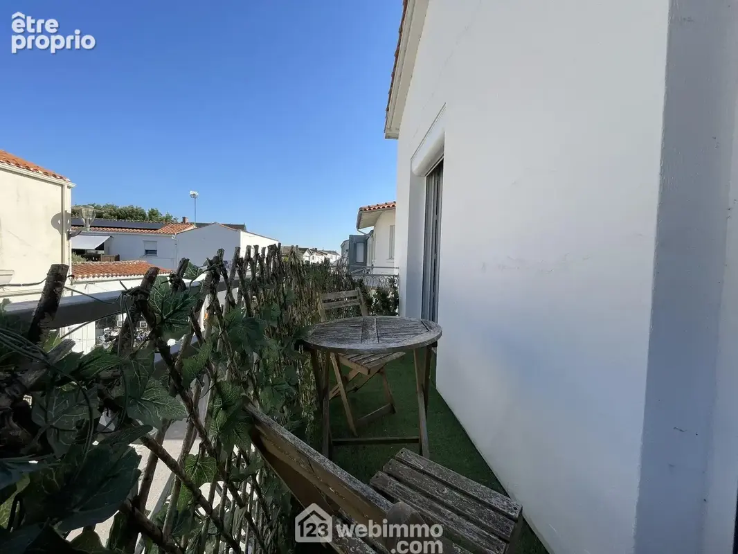 Balcon pour profiter d'un extérieur cocooning.