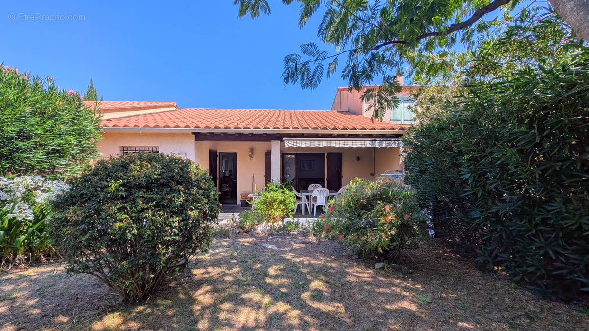 Maison à LAROQUE-DES-ALBERES