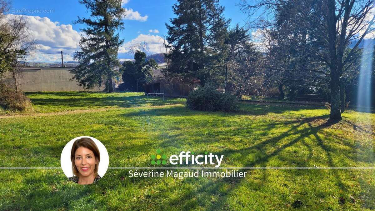 Terrain à PONTCHARRA-SUR-TURDINE