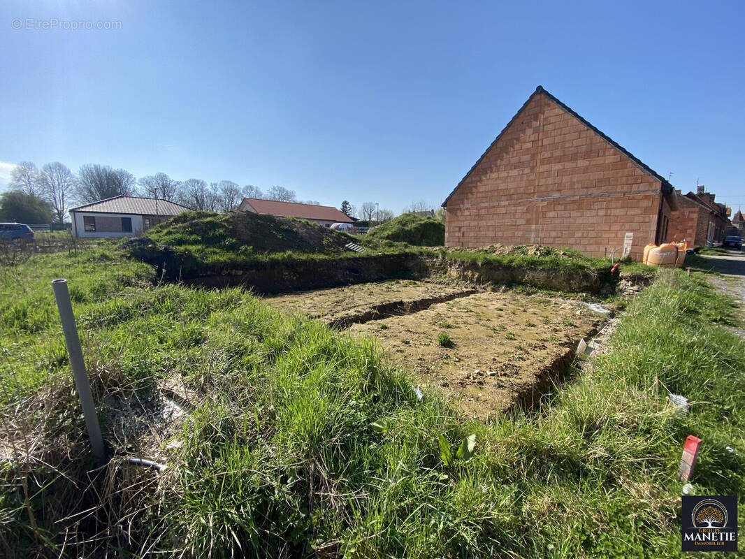 Terrain à ROCLINCOURT
