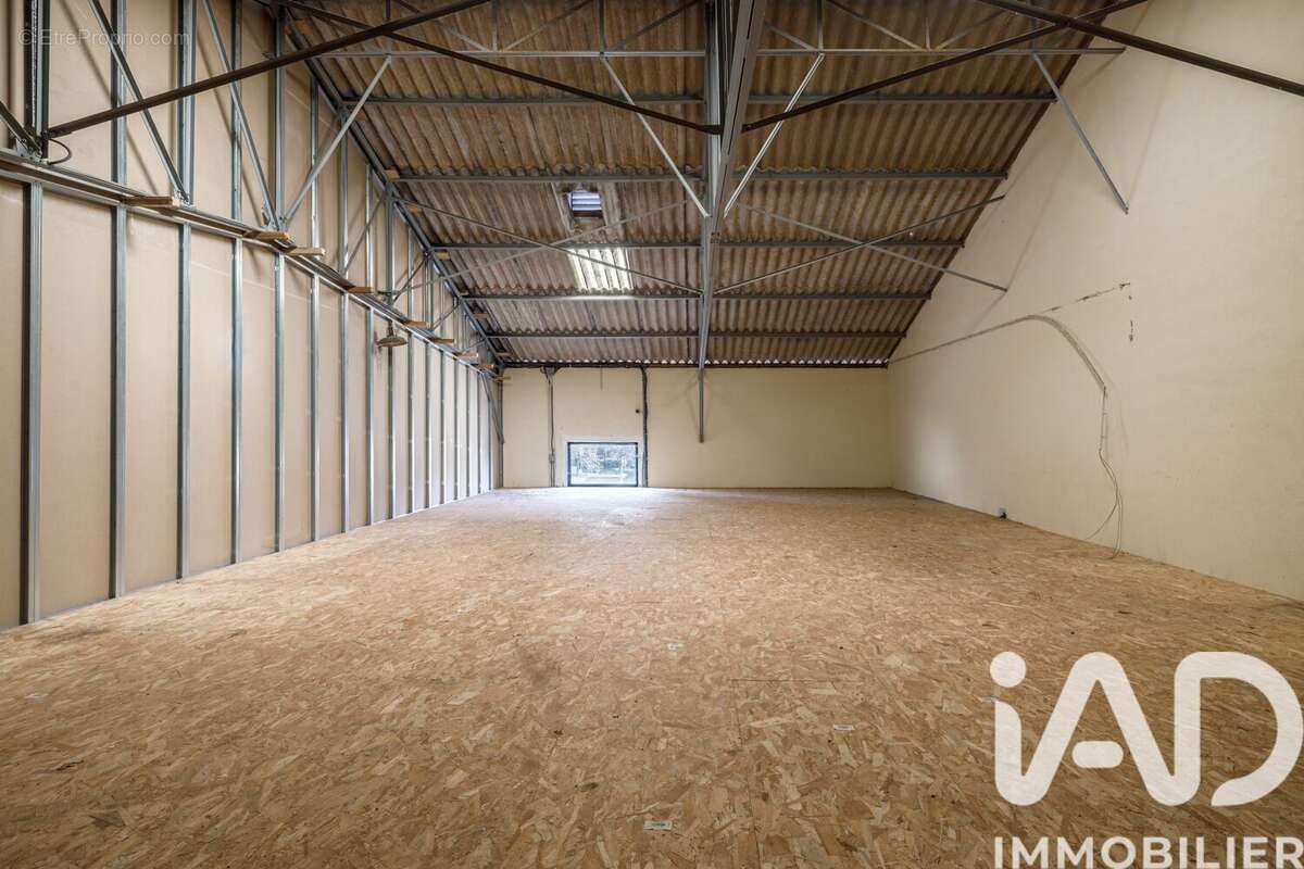 Photo 6 - Commerce à MOREAC